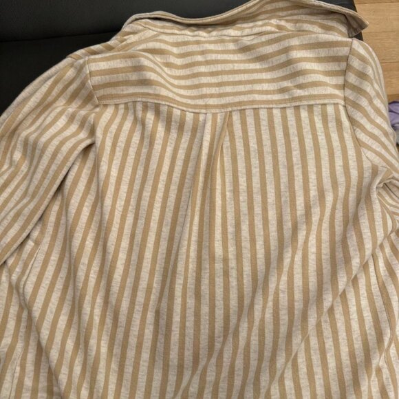 Women's Shirt - Picture 2 of 4